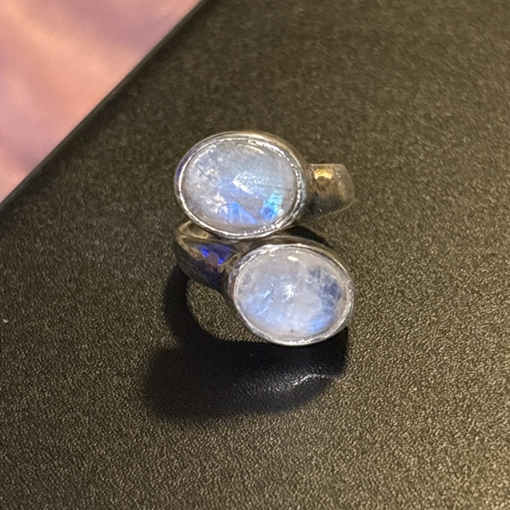 Elegant Silver Moonstone Ring